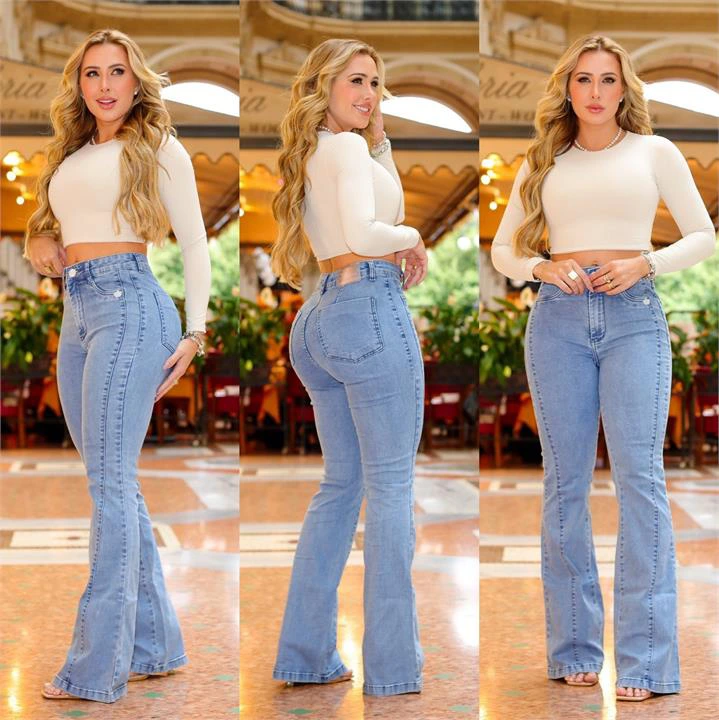 CALÇA FLARE COM RECORTE